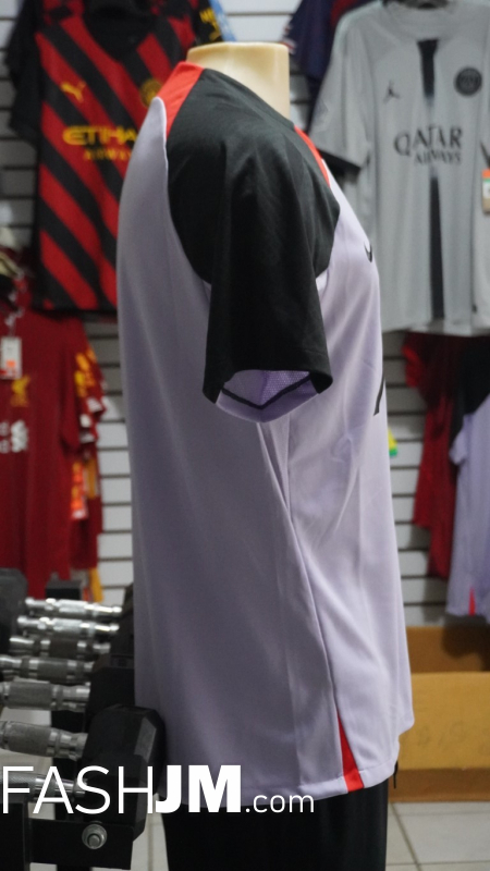  Jersey Liverpool F.C. image4